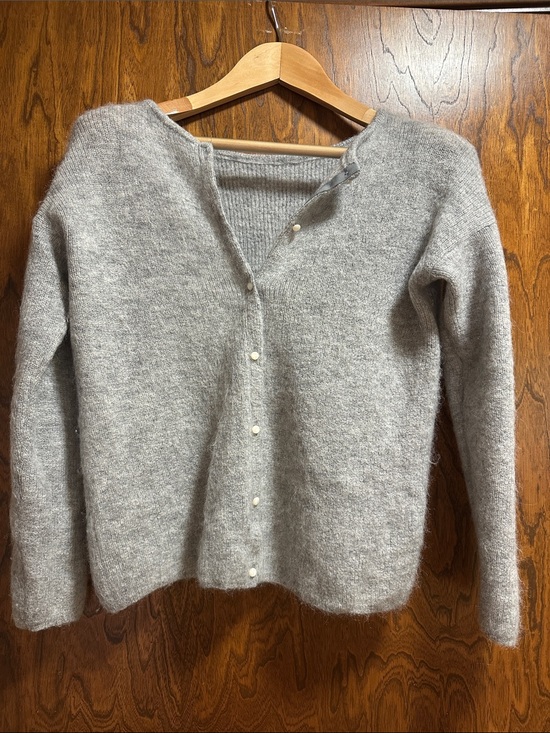 Sezane Sweaters - Sezane Heather Gray Pearl-Button Wool Cardigan